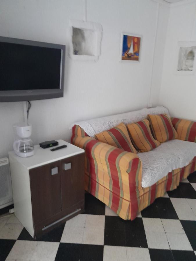 Auberge Des Garrigues Ним Экстерьер фото