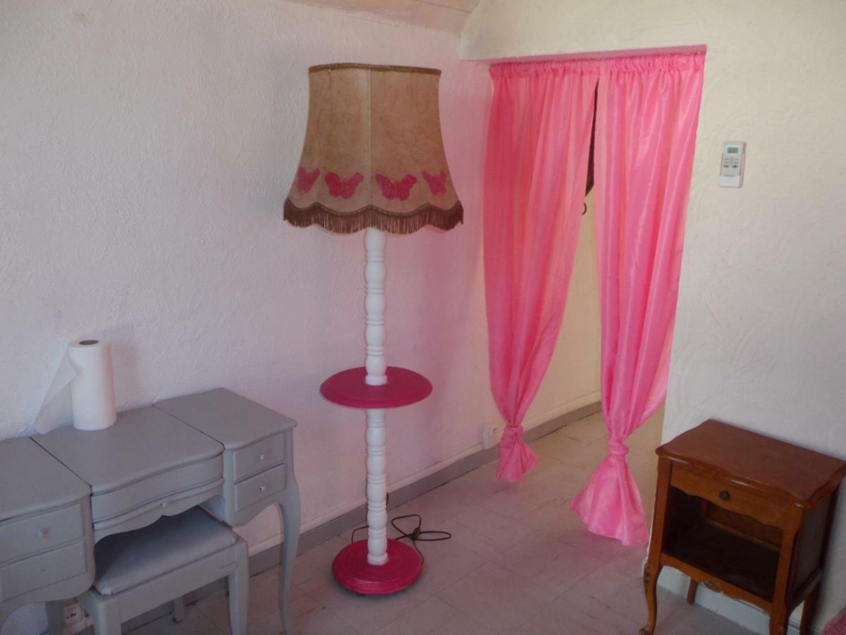 Auberge Des Garrigues Ним Экстерьер фото